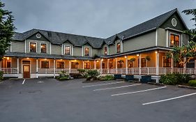 Wild Iris Inn